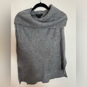 Women’s White House Black Market Grey Sweater Tunic Sz Small